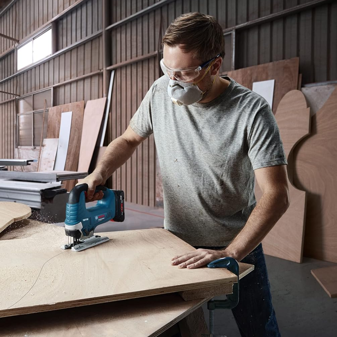 Bosch GST 185-LI Professional Cordless Jigsaw Machine | 18-Volt | 125 Mm Cutting Depth | Dust Extraction | (Solo Tool - 18v Batteries & Charger Sold Seperately)