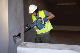 BOSCH GSH 11 E Corded Professional Demolition Hammer/Breaker (11 kg,1500W)